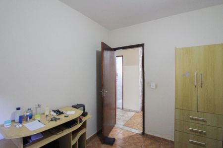 Casa à venda com 98m², 4 quartos e 4 vagasQuarto 2