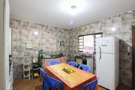 Casa à venda com 98m², 4 quartos e 4 vagasCozinha