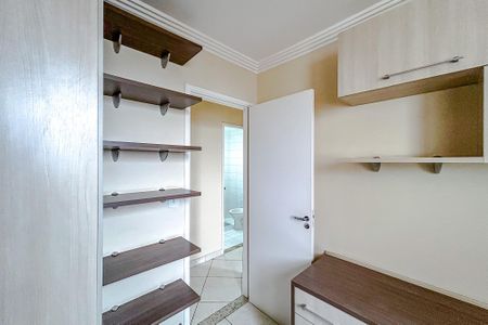 Apartamento para alugar com 81m², 3 quartos e 2 vagasQuarto 2