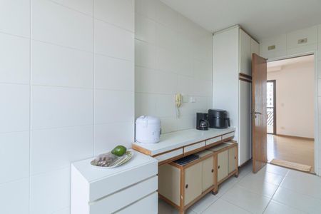 Apartamento à venda com 159m², 3 quartos e 2 vagasCozinha