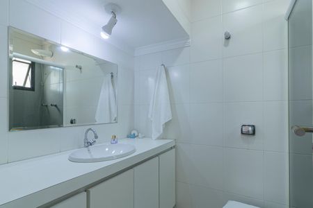 Apartamento à venda com 159m², 3 quartos e 2 vagasBanheiro da Suíte