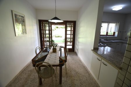 Casa à venda com 370m², 4 quartos e 4 vagasCozinha / Copa