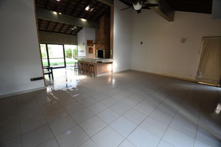 Casa à venda com 370m², 4 quartos e 4 vagasVaranda gourmet