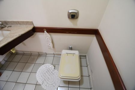 Casa à venda com 370m², 4 quartos e 4 vagasLavabo