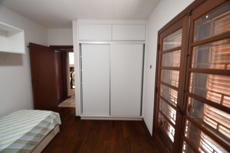 Casa à venda com 370m², 4 quartos e 4 vagasQuarto 1
