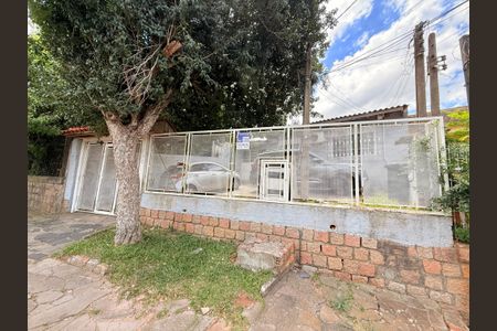 Casa à venda com 170m², 4 quartos e 2 vagasPlaquinha Instalada com código YUPO-18 no dia 28.02.26