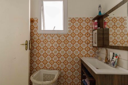 Casa à venda com 170m², 4 quartos e 2 vagasBanheiro da Suíte 2 