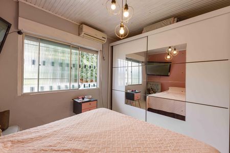 Casa à venda com 170m², 4 quartos e 2 vagasSuíte 1 