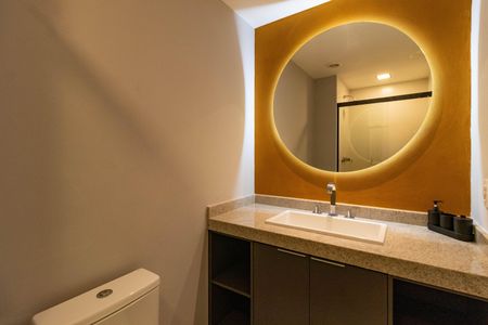 Banheiro de kitnet/studio para alugar com 1 quarto, 25m² em Perdizes, São Paulo