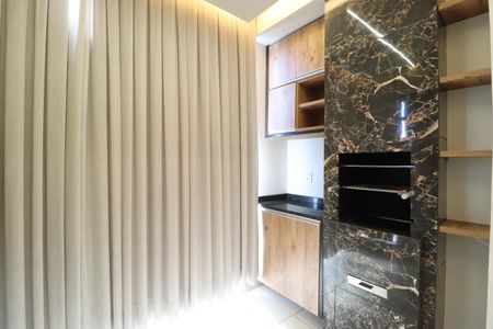 Sacada de apartamento para alugar com 2 quartos, 57m² em Jardim Veneza - Laranjeiras, Uberlândia