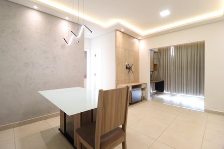 Sala de apartamento para alugar com 2 quartos, 57m² em Jardim Veneza - Laranjeiras, Uberlândia