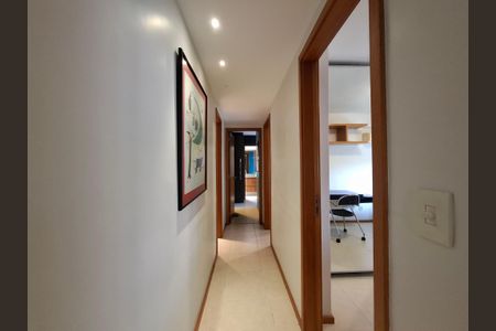 Apartamento para alugar com 100m², 3 quartos e 2 vagasCorredor