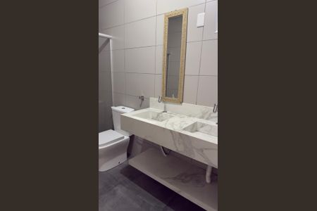 Casa para alugar com 266m², 5 quartos e 3 vagasBanheiro