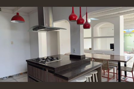 Casa para alugar com 5 quartos, 266m² em Lagoa da Conceição, Florianópolis