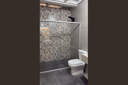 Casa para alugar com 266m², 5 quartos e 3 vagasBanheiro