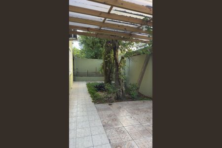 Casa para alugar com 266m², 5 quartos e 3 vagasQuintal