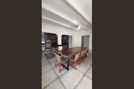 Casa para alugar com 266m², 5 quartos e 3 vagasCozinha