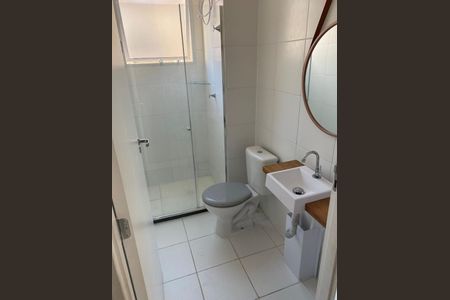 Banheiro de apartamento à venda com 2 quartos, 42m² em Santo Afonso, Novo Hamburgo