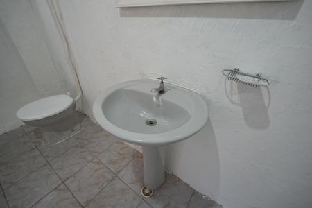 Casa para alugar com 70m², 2 quartos e sem vagaBanheiro