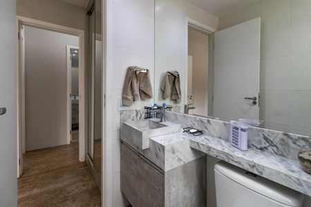 Apartamento para alugar com 74m², 2 quartos e 2 vagasBanheiro da Suíte