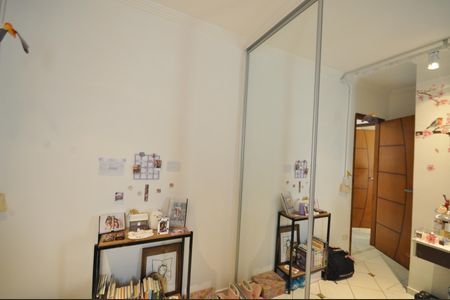 Casa de condomínio para alugar com 197m², 3 quartos e 2 vagasQuarto 2