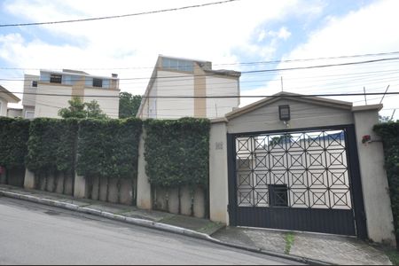 Casa de condomínio para alugar com 197m², 3 quartos e 2 vagasFachada