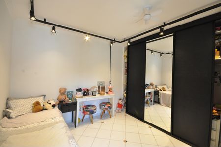 Casa de condomínio para alugar com 197m², 3 quartos e 2 vagasQuarto 3