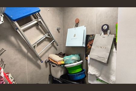 Apartamento à venda com 125m², 2 quartos e 2 vagasBanheiro de serviço