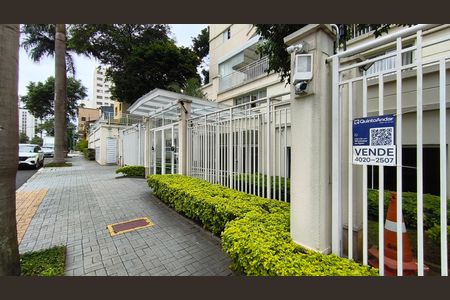 Apartamento à venda com 125m², 2 quartos e 2 vagasFachada + Plaquinha