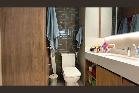 Apartamento à venda com 125m², 2 quartos e 2 vagasBanheiro da Suíte 2