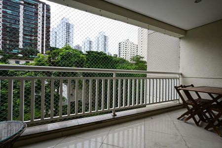 Varanda de apartamento para alugar com 3 quartos, 118m² em Vila Sonia, São Paulo