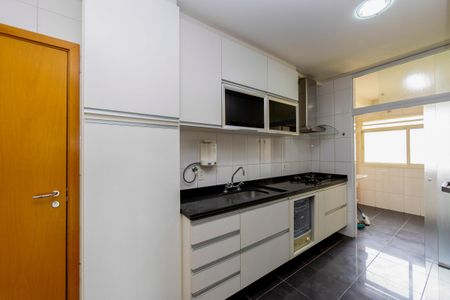 Apartamento para alugar com 133m², 3 quartos e 2 vagasCozinha