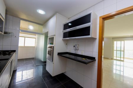 Apartamento para alugar com 133m², 3 quartos e 2 vagasCozinha