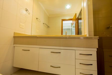 Apartamento para alugar com 133m², 3 quartos e 2 vagasBanheiro da suite