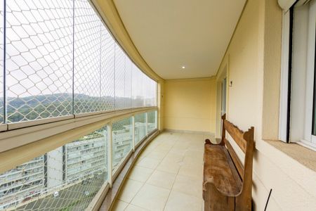 Apartamento para alugar com 133m², 3 quartos e 2 vagasVaranda