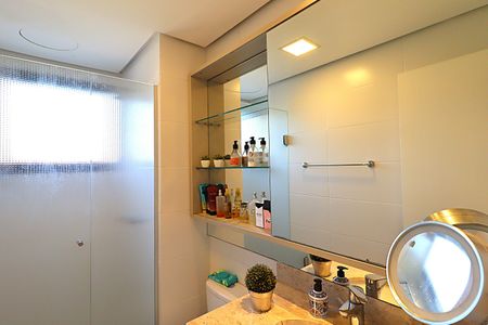 Apartamento à venda com 69m², 2 quartos e 1 vagaBanheiro da Suíte