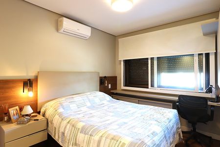 Suíte de apartamento à venda com 2 quartos, 69m² em Cristo Redentor, Porto Alegre