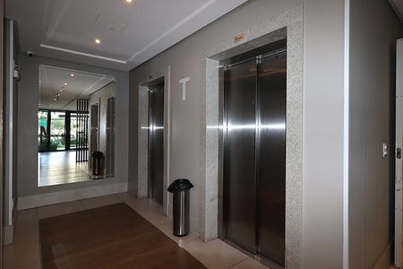 Apartamento à venda com 69m², 2 quartos e 1 vagaÁrea comum - Elevadores