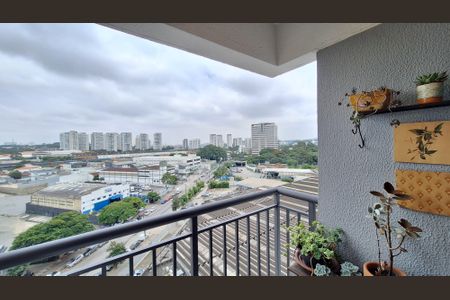 Apartamento à venda com 41m², 1 quarto e sem vaga Apartamento à venda com 41m², 1 quarto e sem vagaVaranda e área de serviço