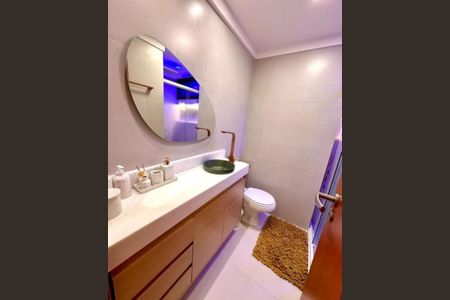 Banheiro 1 de apartamento para alugar com 2 quartos, 85m² em Caminho das Árvores, Salvador