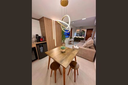 Sala  de apartamento para alugar com 2 quartos, 85m² em Caminho das Árvores, Salvador