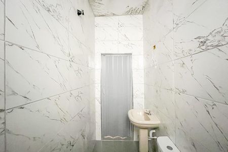 Casa para alugar com 60m², 2 quartos e sem vagaBanheiro