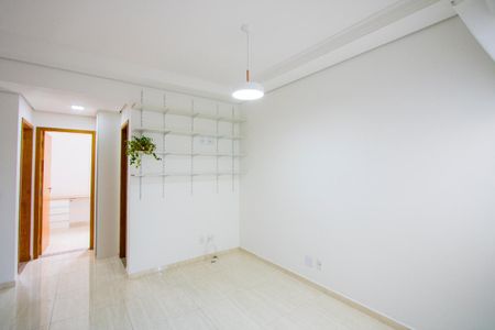 Sala de apartamento para alugar com 2 quartos, 50m² em Jardim Bela Vista, Santo André