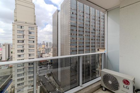 Varanda de kitnet/studio para alugar com 1 quarto, 30m² em Centro Histórico de São Paulo, São Paulo