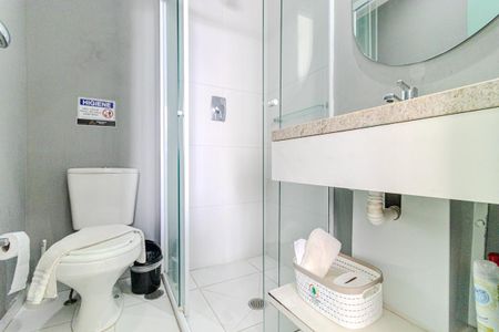 Banheiro de kitnet/studio para alugar com 1 quarto, 30m² em Centro Histórico de São Paulo, São Paulo