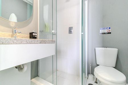 Banheiro de kitnet/studio para alugar com 1 quarto, 30m² em Centro Histórico de São Paulo, São Paulo