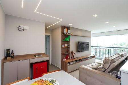 Sala de apartamento à venda com 3 quartos, 72m² em Vila Nair, São Paulo