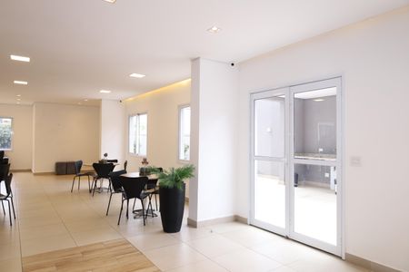 Apartamento à venda com 39m², 2 quartos e sem vagaÁrea comum - Salão de festas