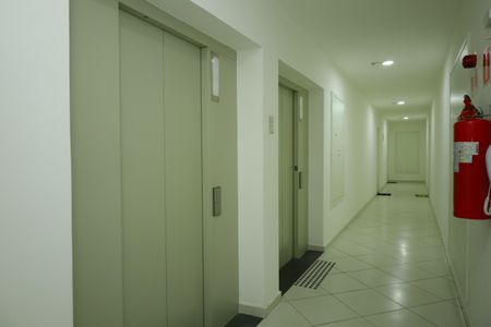 Apartamento à venda com 39m², 2 quartos e sem vagaÁrea comum - Saguão do andar