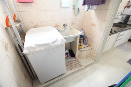 Apartamento à venda com 72m², 3 quartos e 1 vagaÁrea de Serviço